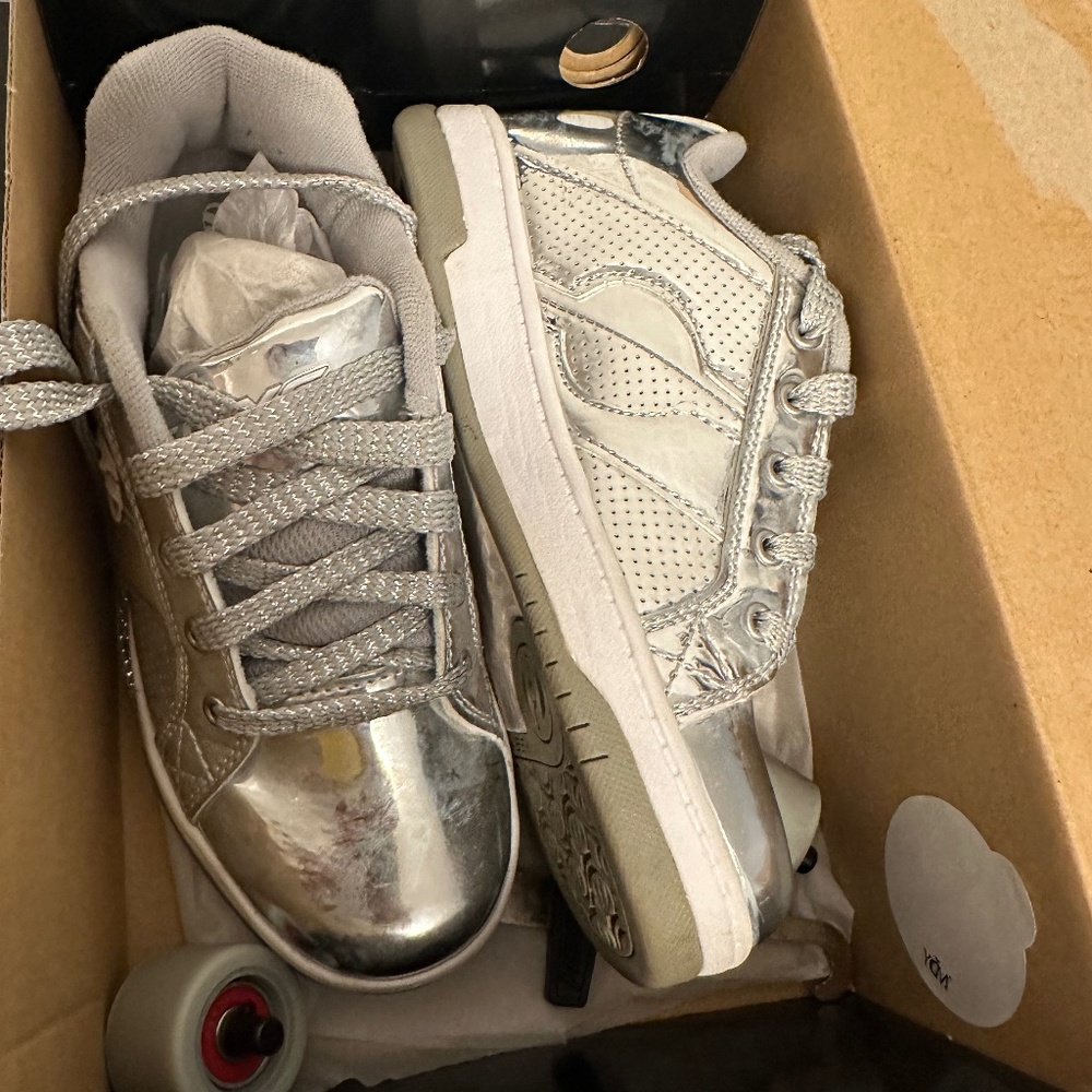 Heelys girls shoes